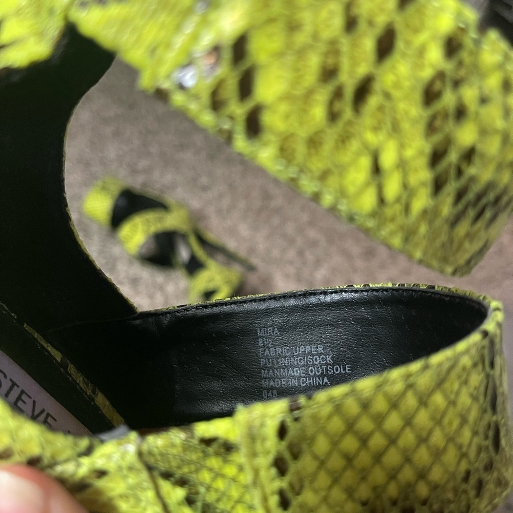 Steve Madden Mira Highlighter Green Snake Print Strappy Heels - Picture 10 of 10